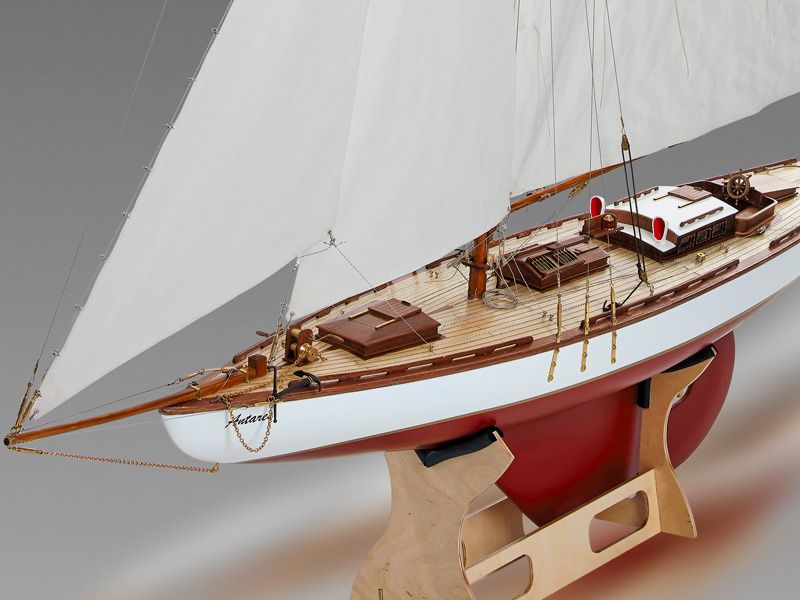 Voilier De Bassin BORDA – AX389 – Type YP – 3 Voiles – 50 Cm – Bois – Fabrication Française