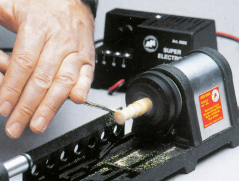 Outils électrique pour maquette : TOUR À BOIS Mantua 8160 – Image 4